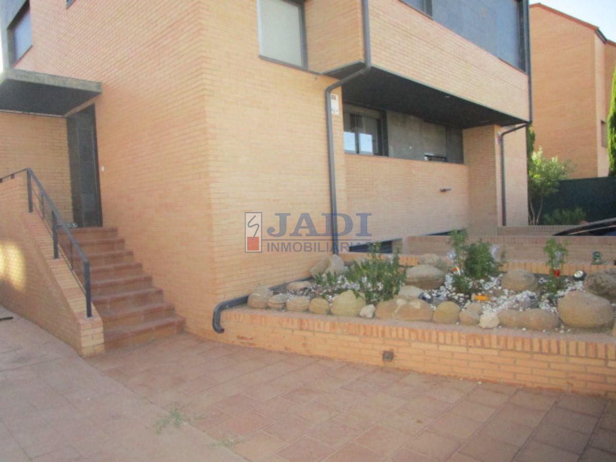 For sale of house in Valdepeñas