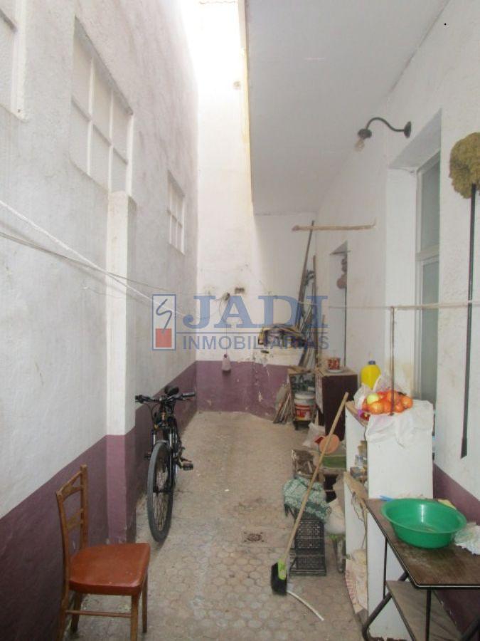 Venta de casa en Valdepeñas