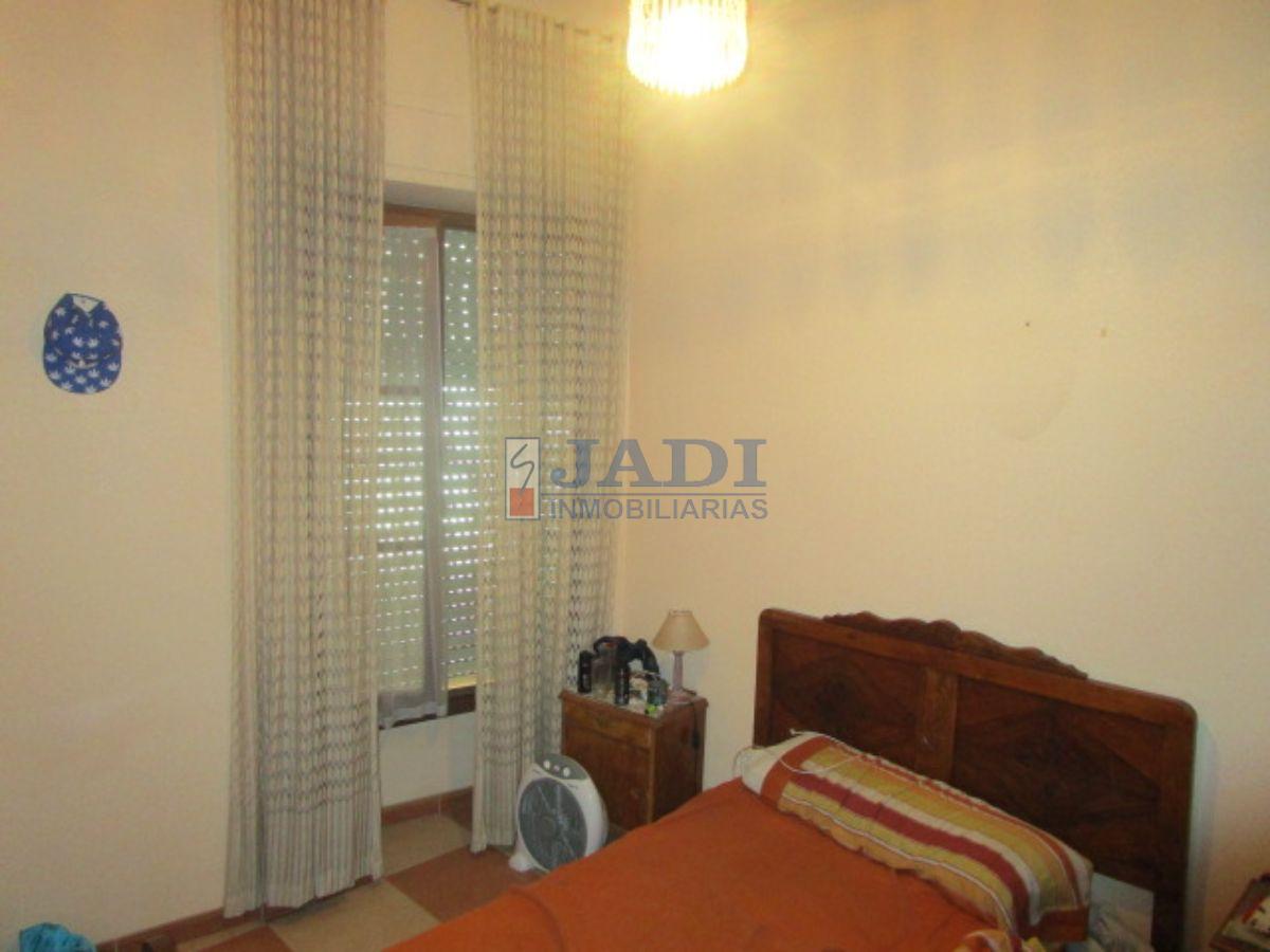 Venta de casa en Valdepeñas