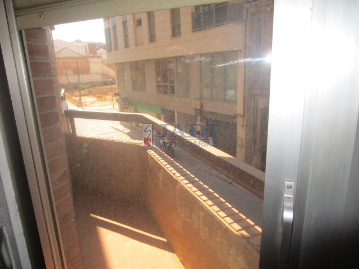 For sale of flat in Valdepeñas