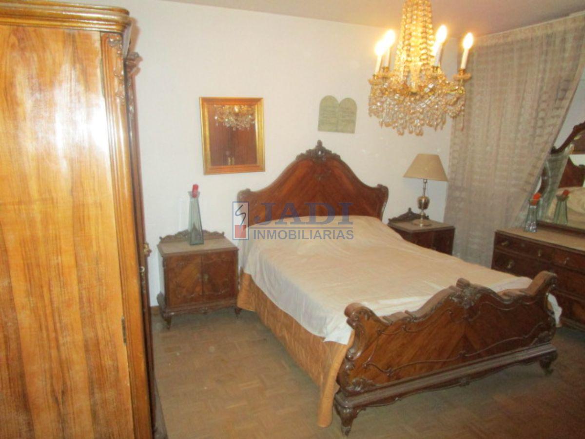 For sale of flat in Valdepeñas