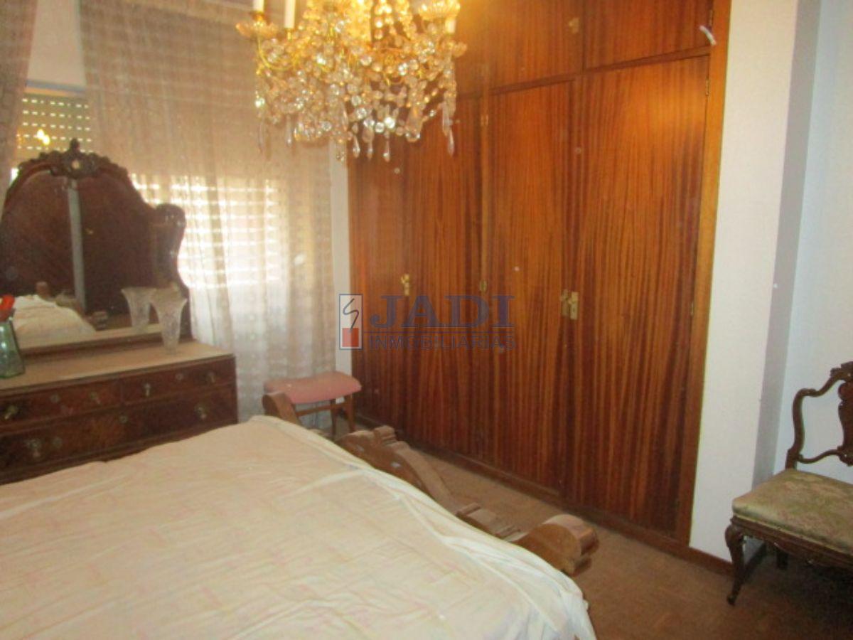 For sale of flat in Valdepeñas