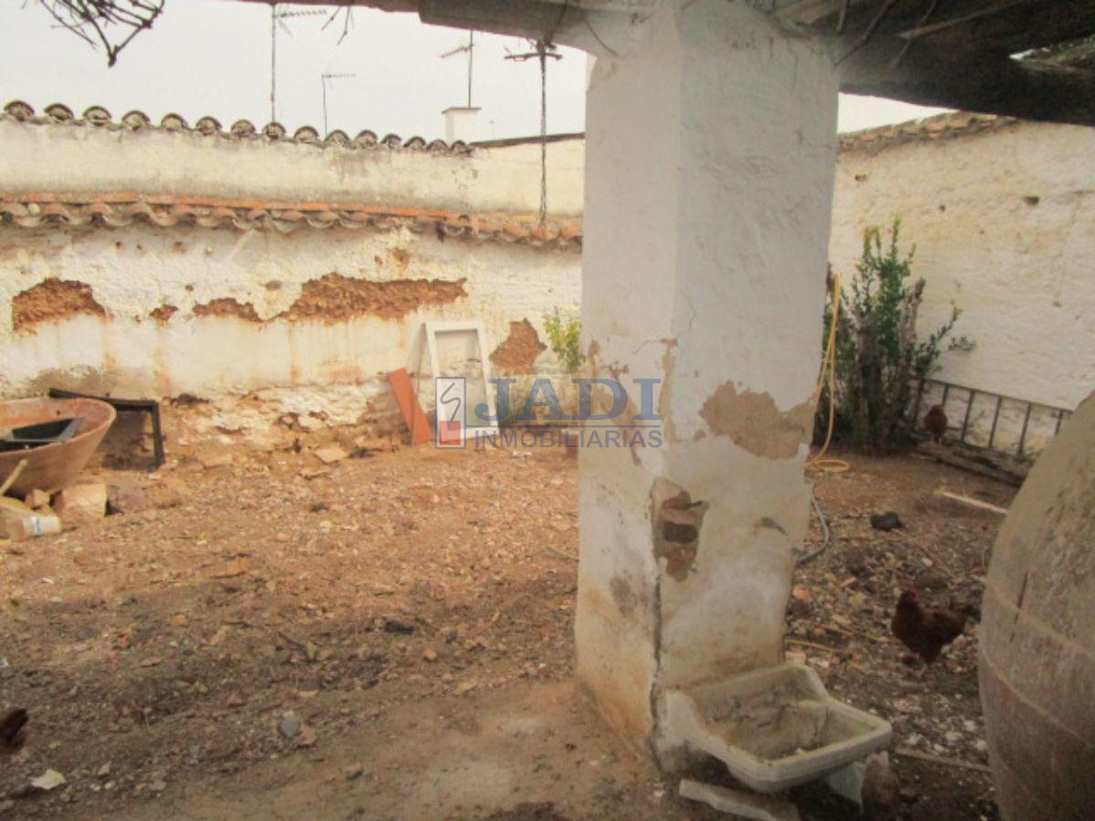 For sale of house in Valdepeñas