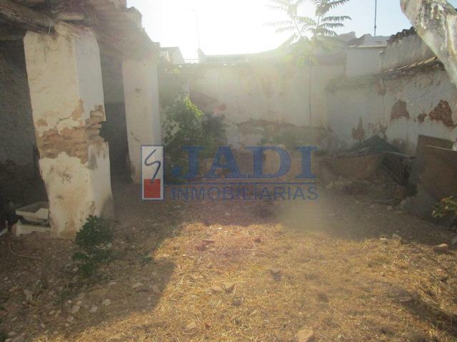 For sale of house in Valdepeñas