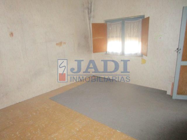 For sale of house in Valdepeñas