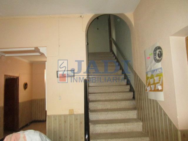 For sale of house in Valdepeñas