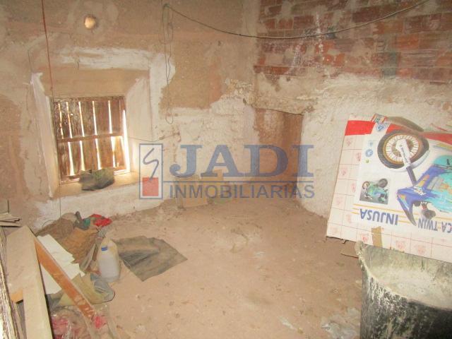 For sale of house in Valdepeñas