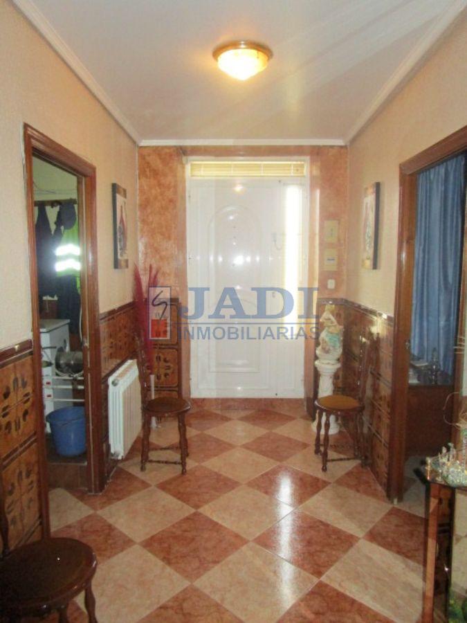 For sale of house in Valdepeñas