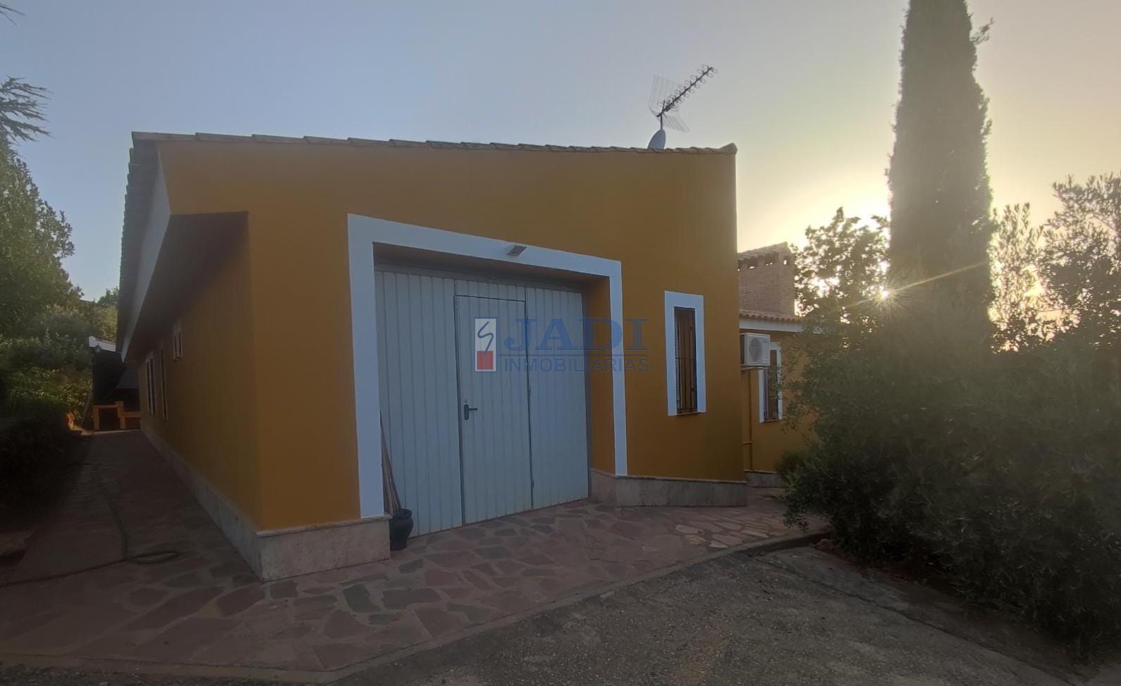 For sale of rural property in Valdepeñas