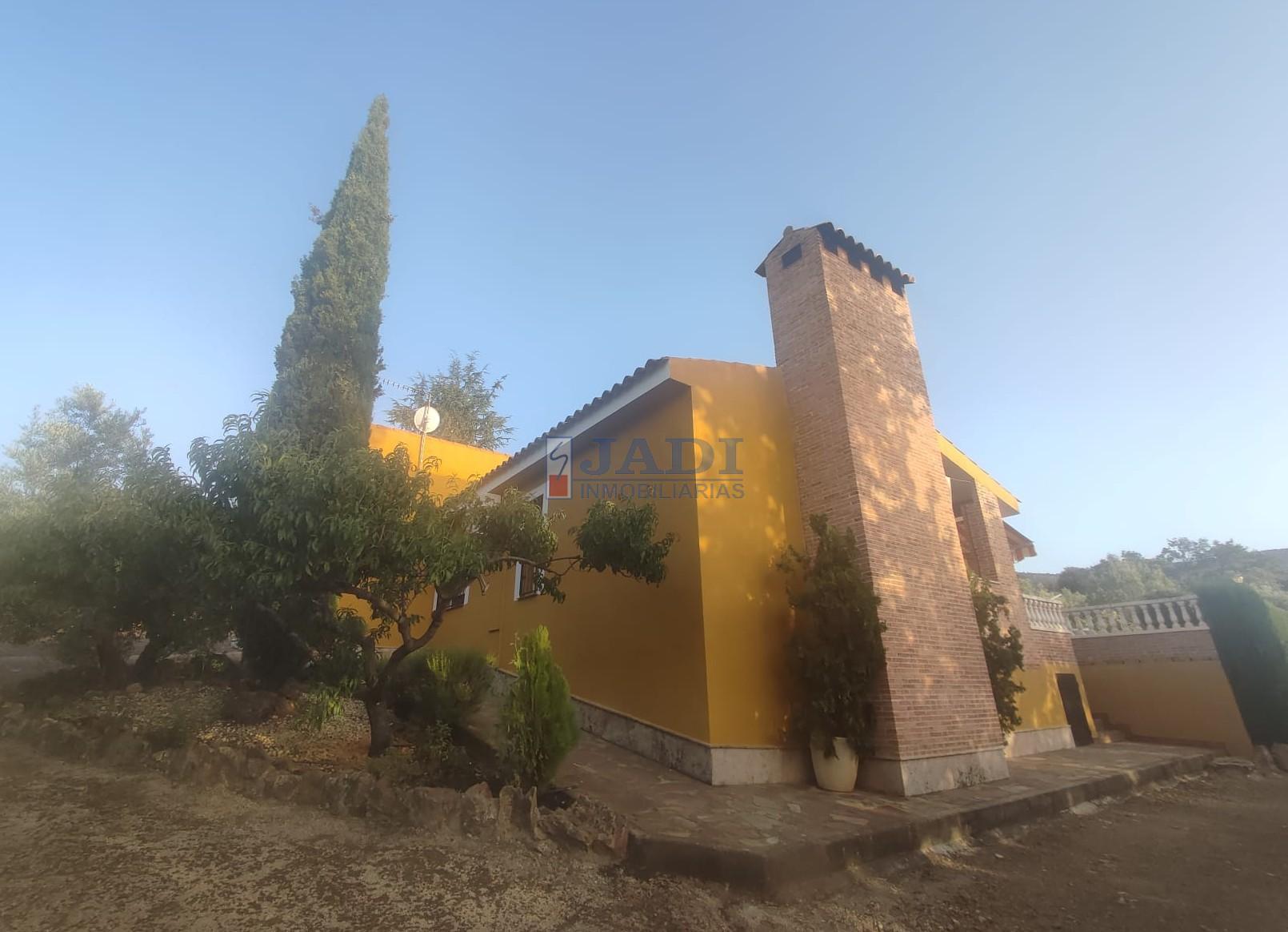 For sale of rural property in Valdepeñas