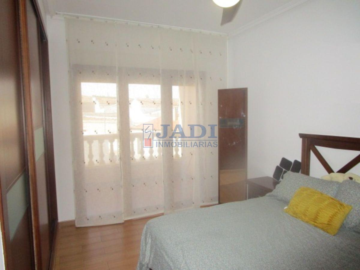 For sale of house in Valdepeñas