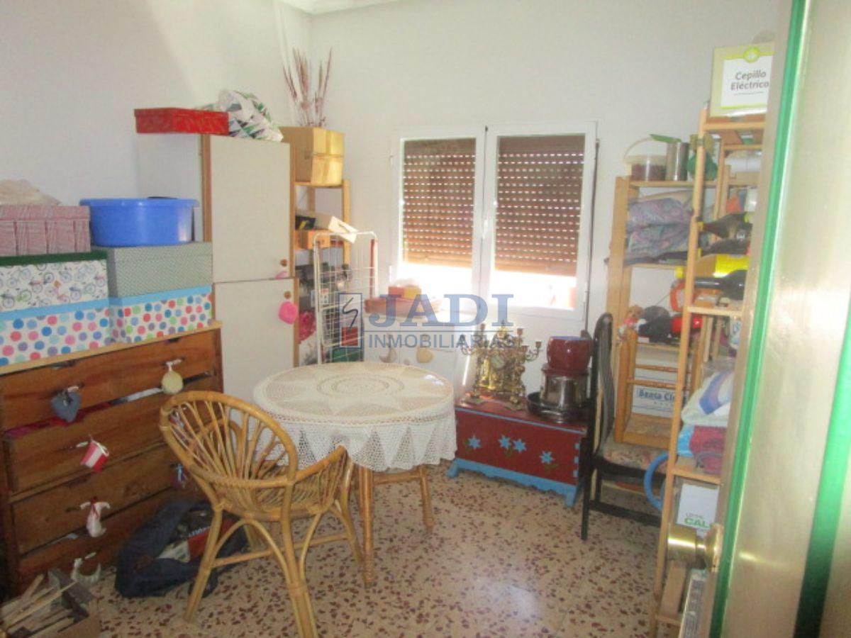 For sale of flat in Valdepeñas