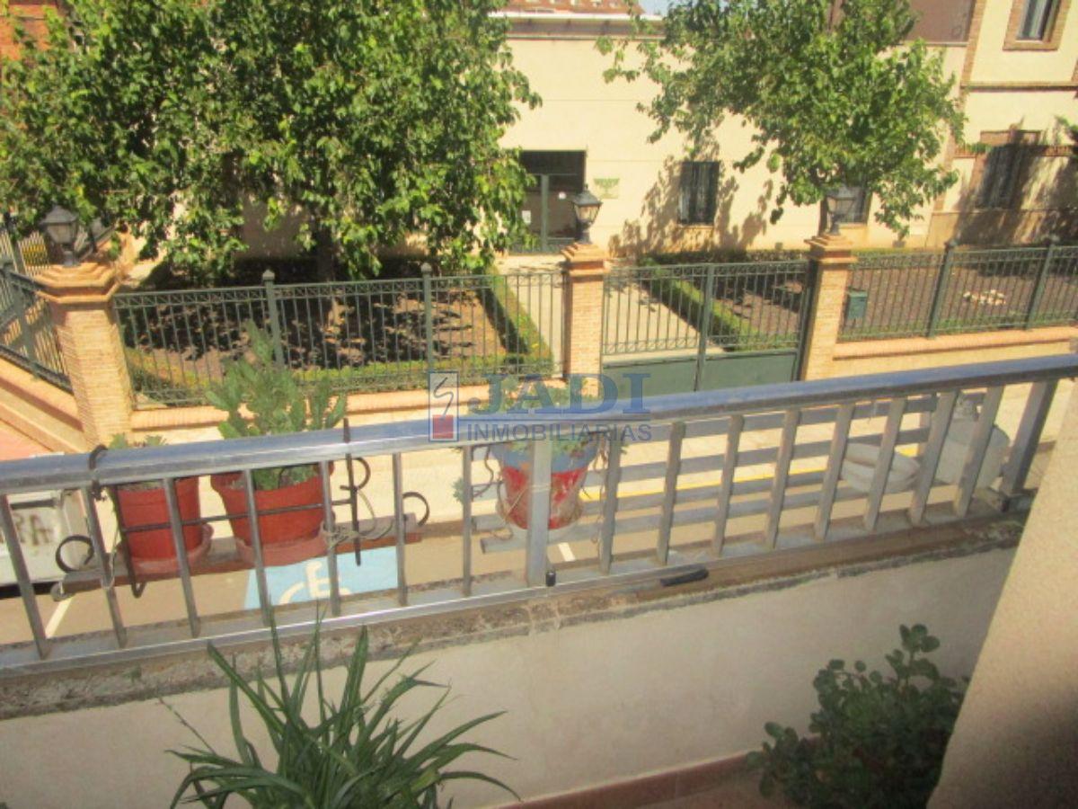 For sale of flat in Valdepeñas