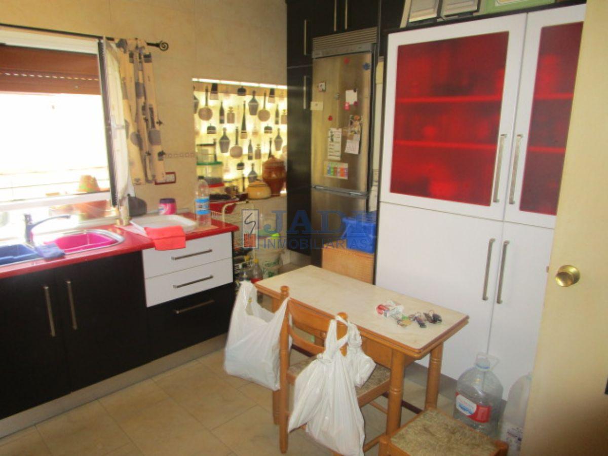 For sale of flat in Valdepeñas