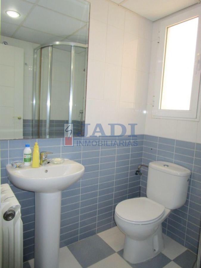 For sale of flat in Valdepeñas