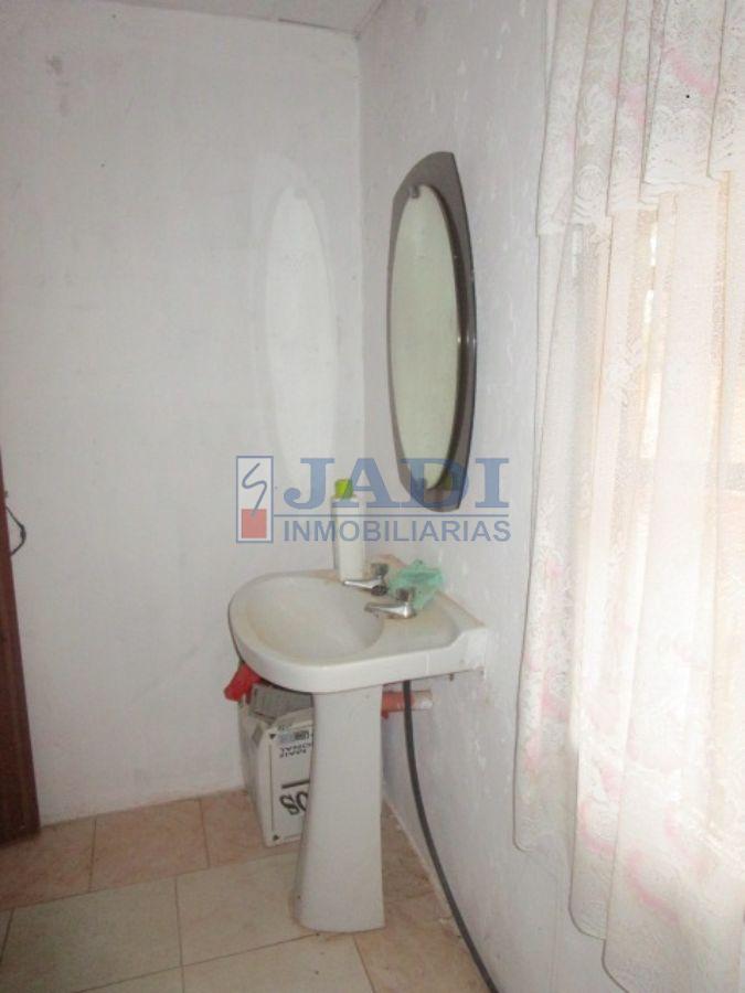 For sale of house in Valdepeñas