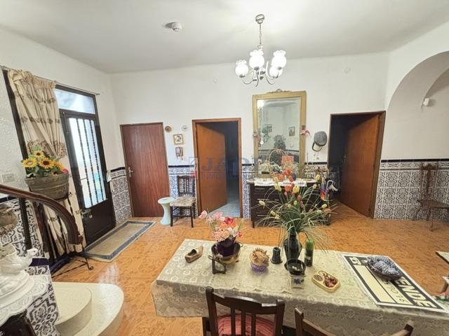 Venta de casa en Valdepeñas