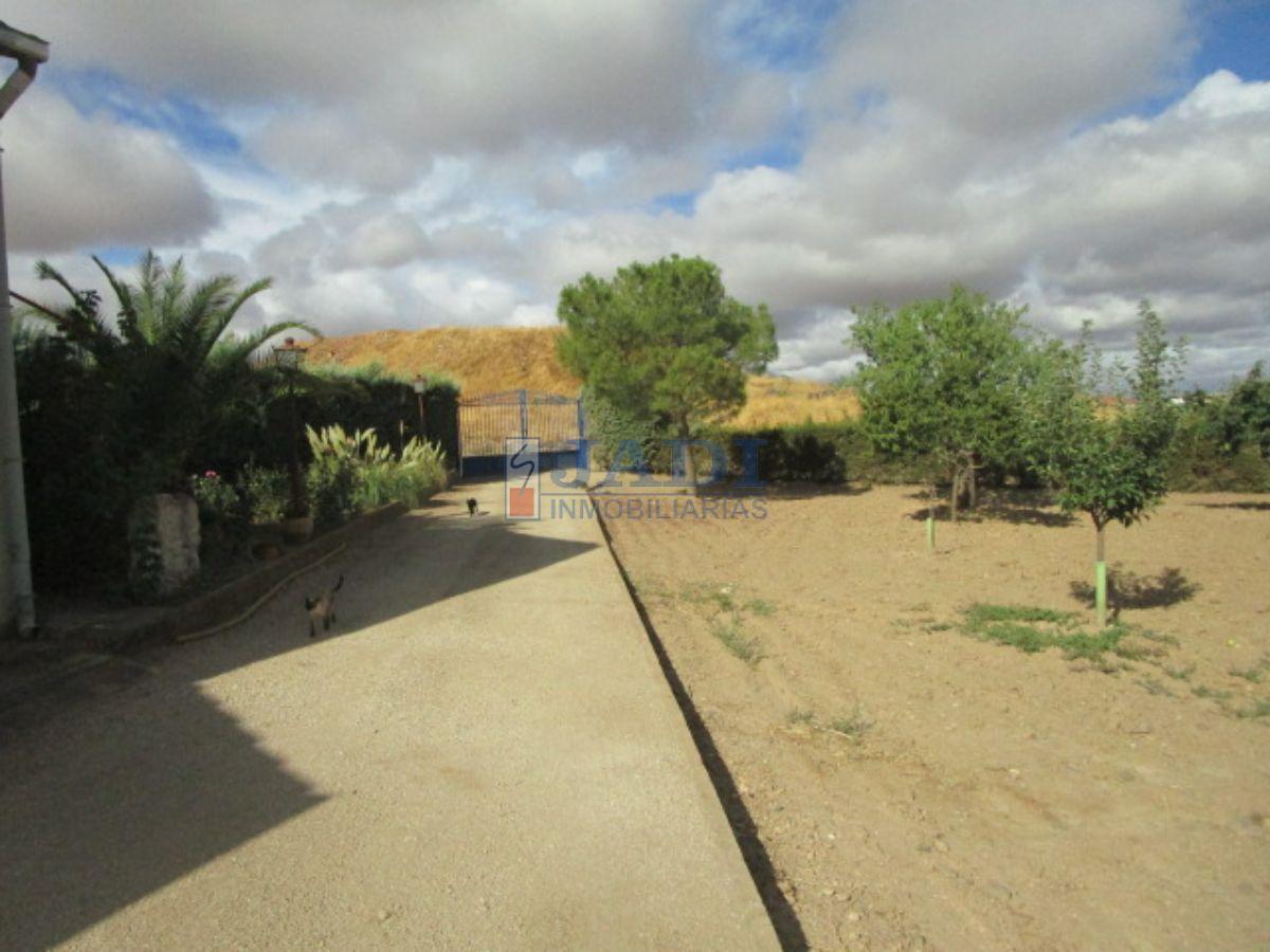 For sale of house in Valdepeñas