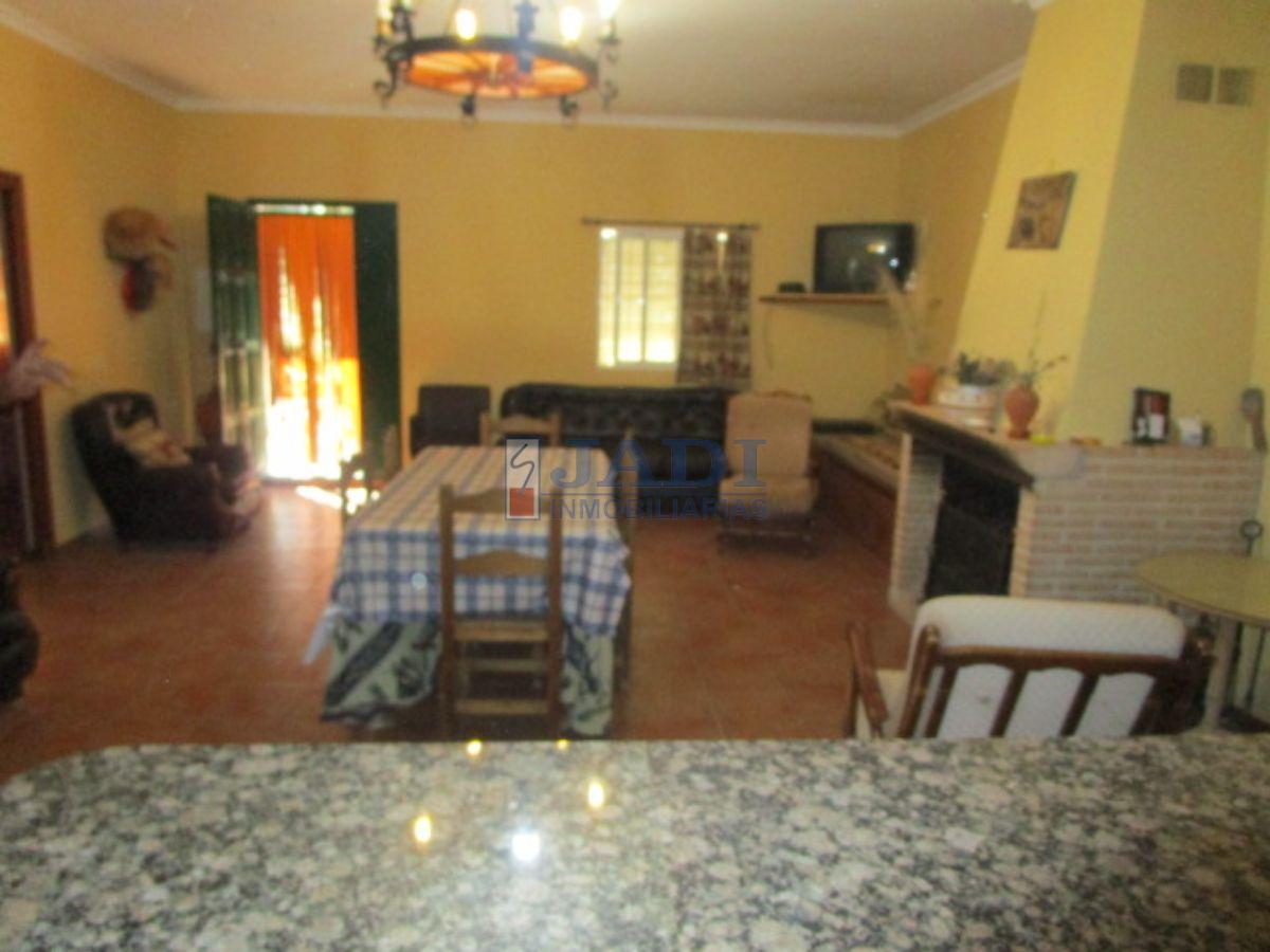 For sale of house in Valdepeñas