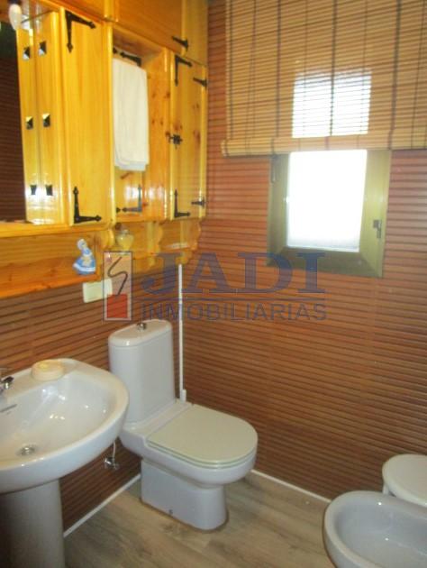 For sale of flat in Valdepeñas