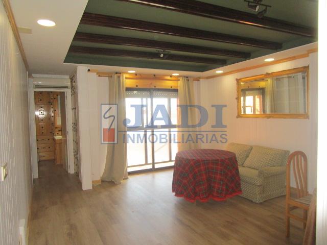 For sale of flat in Valdepeñas
