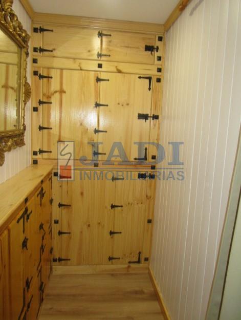 For sale of flat in Valdepeñas