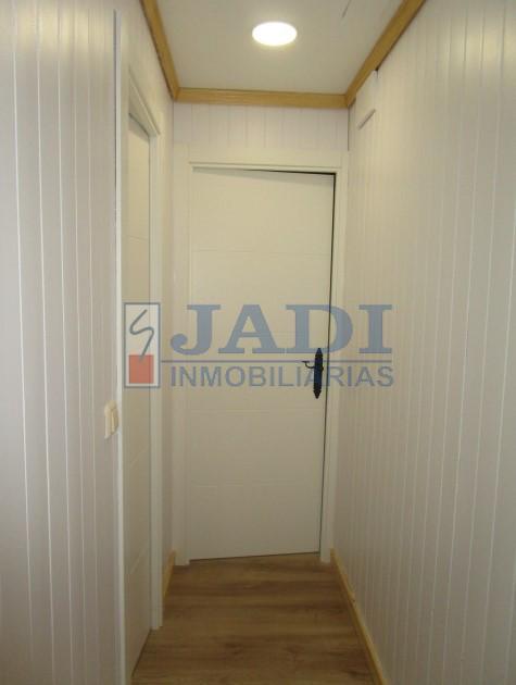 For sale of flat in Valdepeñas