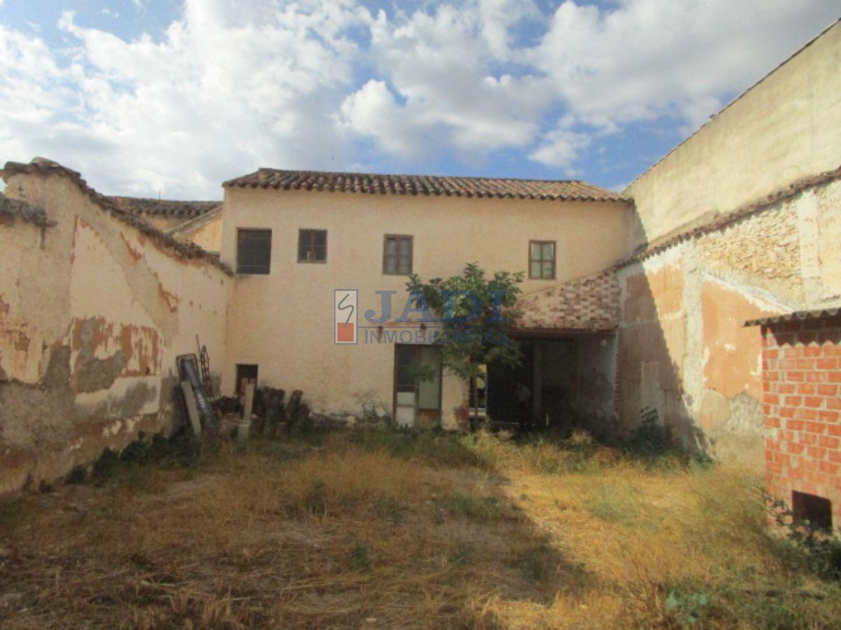 For sale of house in Valdepeñas