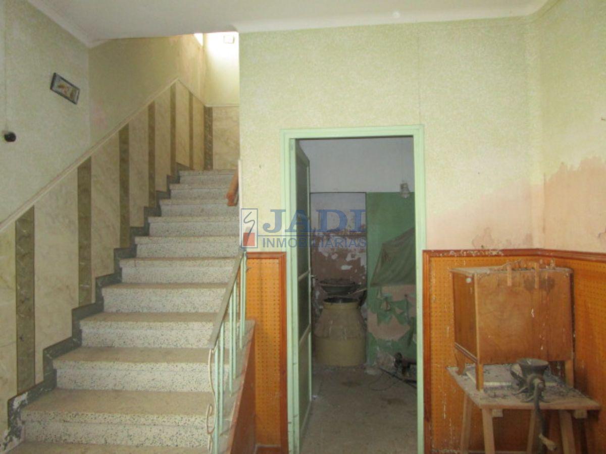 For sale of house in Valdepeñas