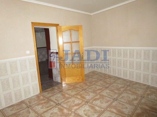 Venta de casa en Valdepeñas