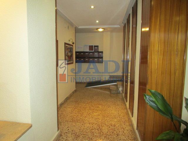 For sale of flat in Valdepeñas
