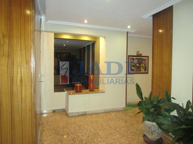 For sale of flat in Valdepeñas