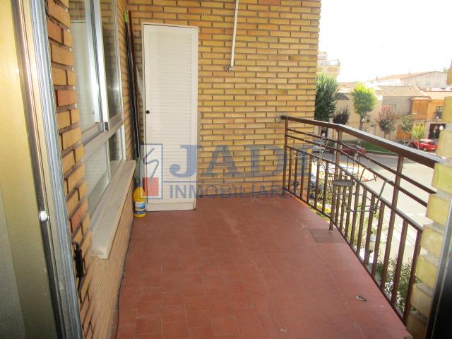 For sale of flat in Valdepeñas