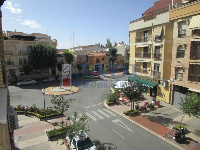 For sale of flat in Valdepeñas