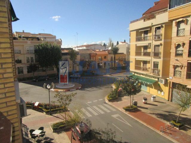 For sale of flat in Valdepeñas