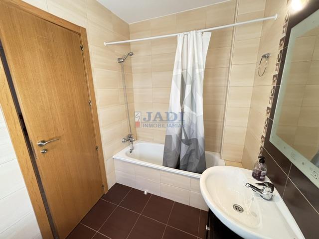 For rent of penthouse in Valdepeñas
