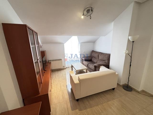 For rent of penthouse in Valdepeñas
