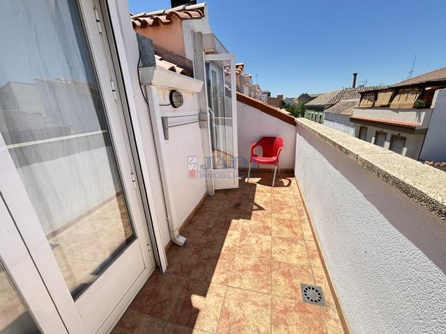 For rent of penthouse in Valdepeñas