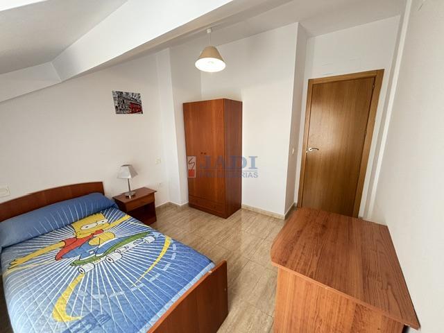 For rent of penthouse in Valdepeñas