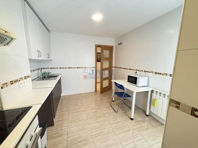 For rent of penthouse in Valdepeñas