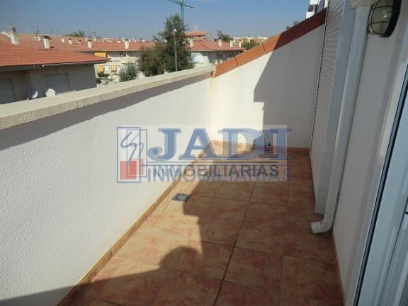 For rent of penthouse in Valdepeñas