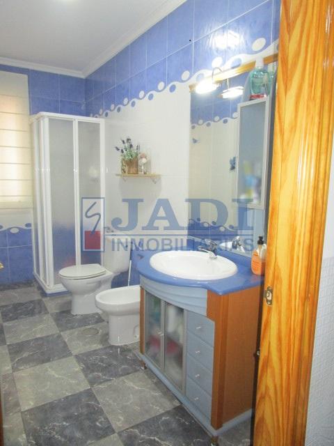 Venta de casa en Valdepeñas