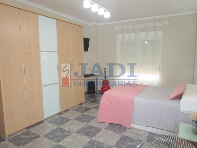 Venta de casa en Valdepeñas