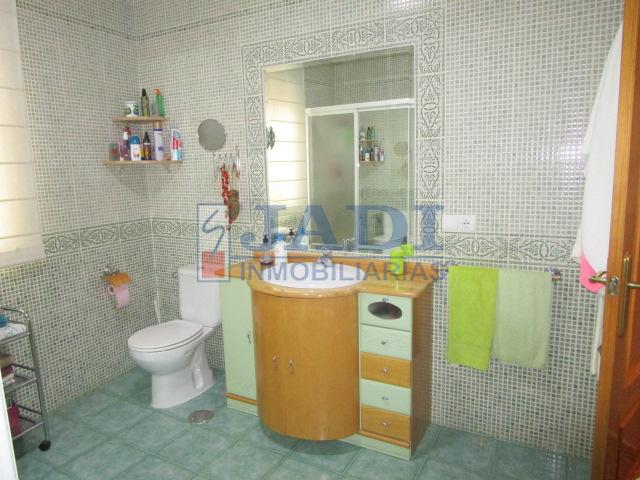 Venta de casa en Valdepeñas