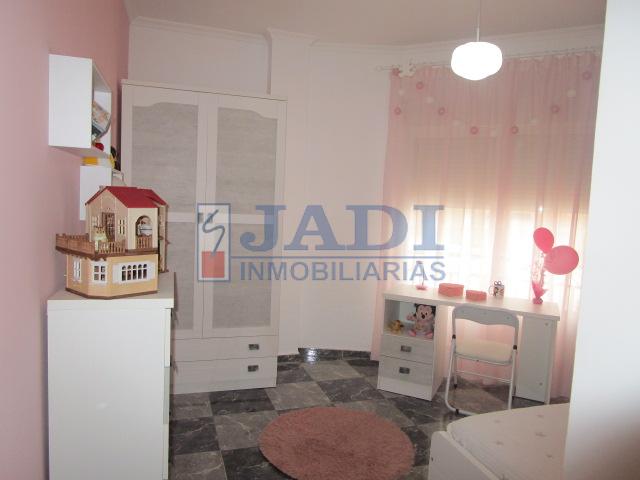 Venta de casa en Valdepeñas