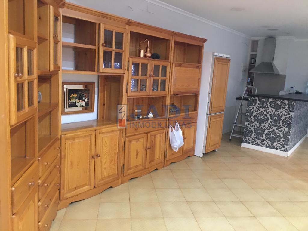 Venta de local en Valdepeñas