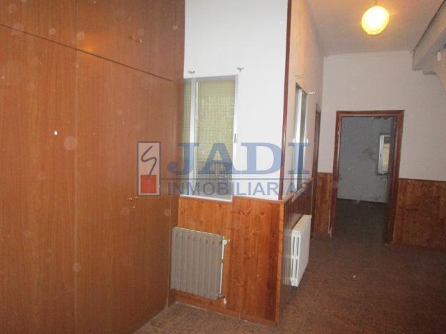 For sale of house in Valdepeñas