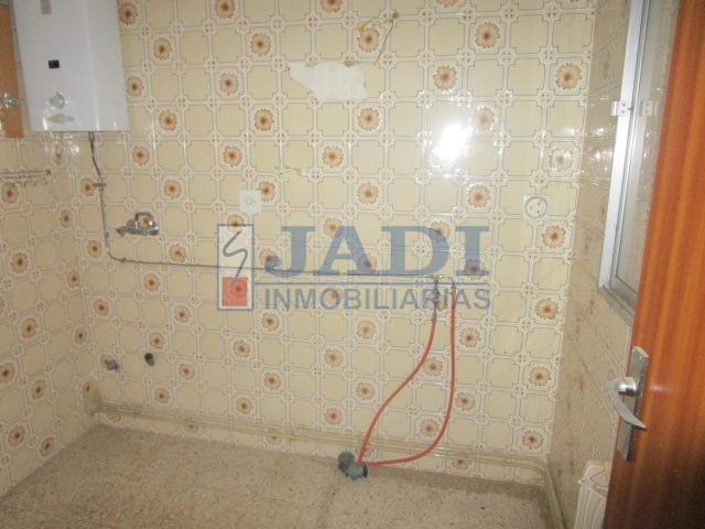 For sale of house in Valdepeñas