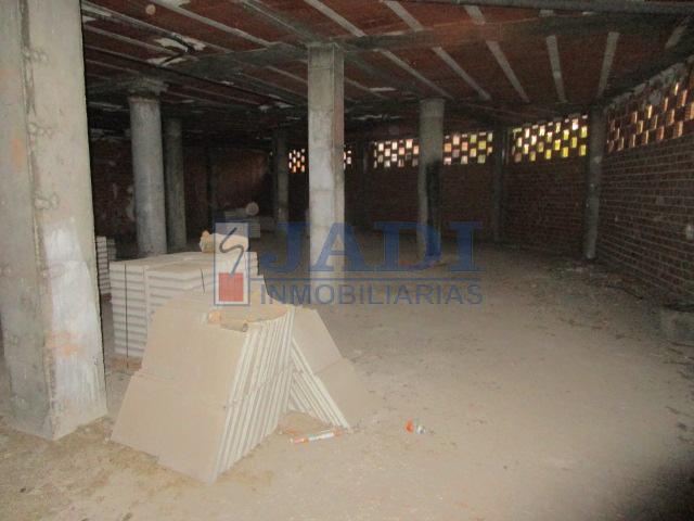 For sale of commercial in Valdepeñas