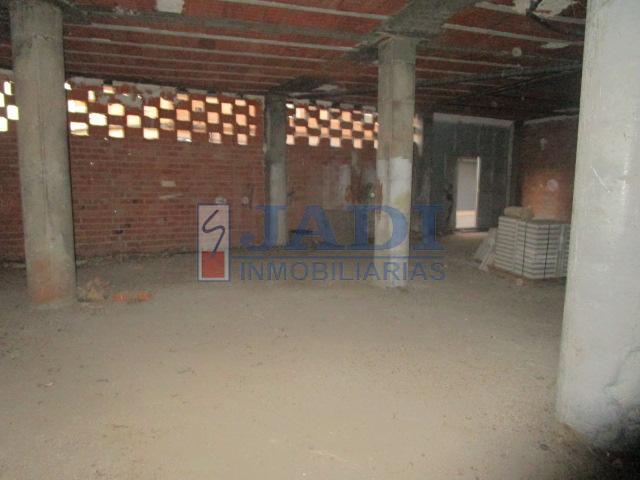 For sale of premises in Valdepeñas
